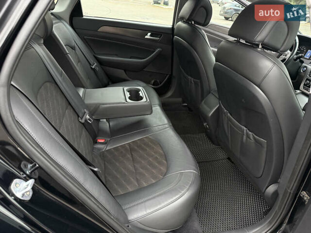 Черный Хендай Соната, объемом двигателя 2.36 л и пробегом 104 тыс. км за 11999 $, фото 24 на Automoto.ua