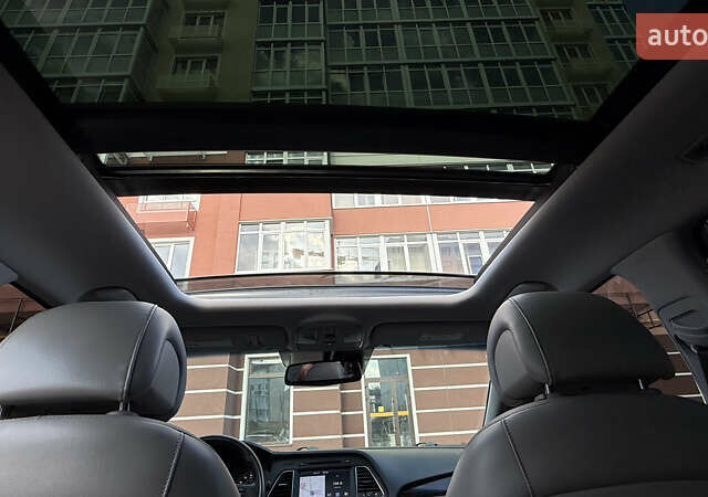 Черный Хендай Соната, объемом двигателя 2 л и пробегом 120 тыс. км за 17199 $, фото 31 на Automoto.ua