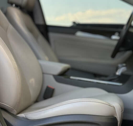 Черный Хендай Соната, объемом двигателя 2 л и пробегом 120 тыс. км за 17199 $, фото 25 на Automoto.ua