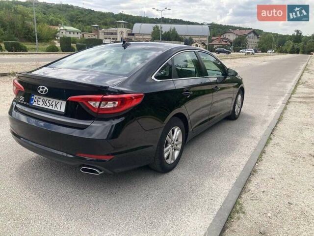 Черный Хендай Соната, объемом двигателя 2.36 л и пробегом 117 тыс. км за 11200 $, фото 5 на Automoto.ua