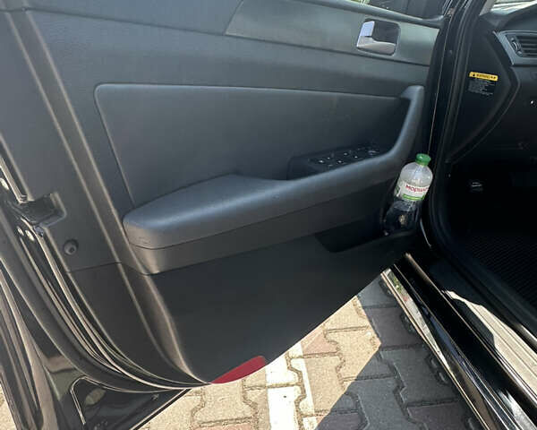 Черный Хендай Соната, объемом двигателя 2.36 л и пробегом 104 тыс. км за 12000 $, фото 22 на Automoto.ua