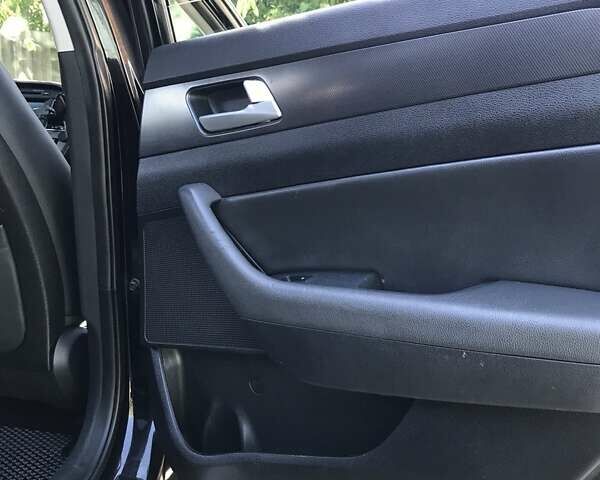 Черный Хендай Соната, объемом двигателя 2.36 л и пробегом 147 тыс. км за 11500 $, фото 16 на Automoto.ua