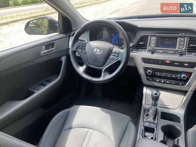 Черный Хендай Соната, объемом двигателя 2.36 л и пробегом 117 тыс. км за 11200 $, фото 13 на Automoto.ua