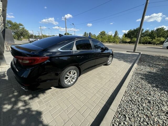 Чорний Хендай Соната, об'ємом двигуна 2.4 л та пробігом 159 тис. км за 10000 $, фото 3 на Automoto.ua