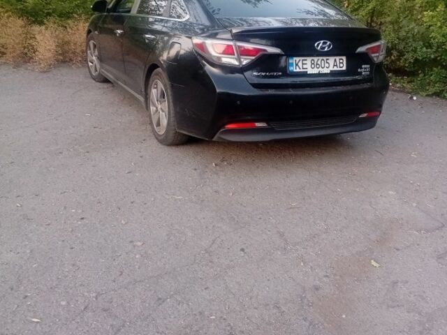 Черный Хендай Соната, объемом двигателя 2 л и пробегом 290 тыс. км за 9000 $, фото 6 на Automoto.ua