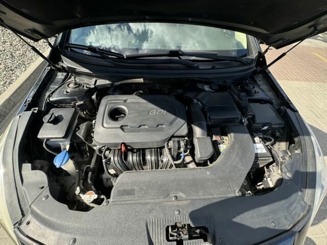 Чорний Хендай Соната, об'ємом двигуна 2.4 л та пробігом 159 тис. км за 10000 $, фото 7 на Automoto.ua