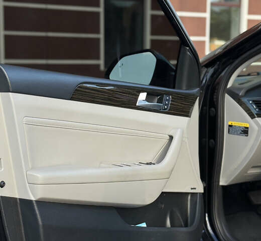 Черный Хендай Соната, объемом двигателя 2 л и пробегом 120 тыс. км за 17199 $, фото 26 на Automoto.ua