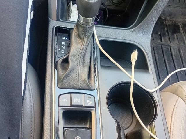 Черный Хендай Соната, объемом двигателя 2 л и пробегом 290 тыс. км за 9000 $, фото 8 на Automoto.ua