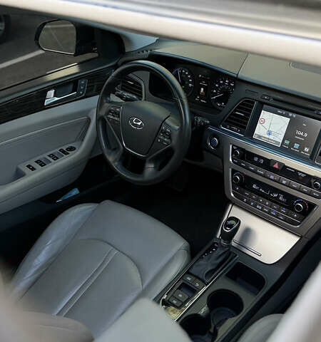 Черный Хендай Соната, объемом двигателя 2 л и пробегом 120 тыс. км за 17199 $, фото 32 на Automoto.ua