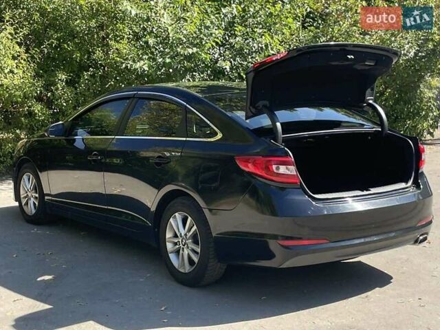 Черный Хендай Соната, объемом двигателя 2.4 л и пробегом 169 тыс. км за 10900 $, фото 11 на Automoto.ua