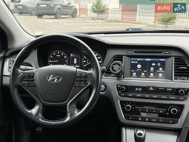 Черный Хендай Соната, объемом двигателя 2.36 л и пробегом 104 тыс. км за 11999 $, фото 16 на Automoto.ua