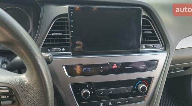 Хендай Соната 2016 в Тростянце на Automoto.ua Черный Хендай Соната, объемом двигателя 2 л и пробегом 220 тыс. км за 12000 $, фото 3 на Automoto.ua