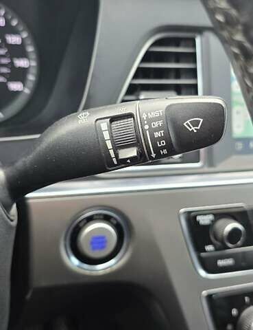 Чорний Хендай Соната, об'ємом двигуна 2.36 л та пробігом 159 тис. км за 12450 $, фото 42 на Automoto.ua