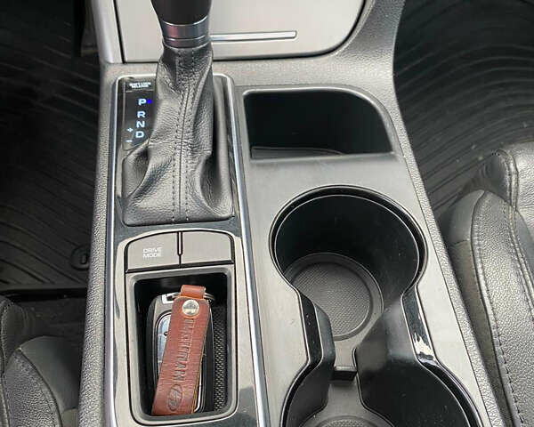 Черный Хендай Соната, объемом двигателя 2.36 л и пробегом 243 тыс. км за 10850 $, фото 23 на Automoto.ua