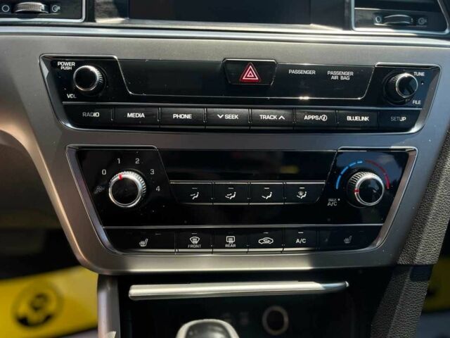 Чорний Хендай Соната, об'ємом двигуна 2.4 л та пробігом 151 тис. км за 10700 $, фото 16 на Automoto.ua