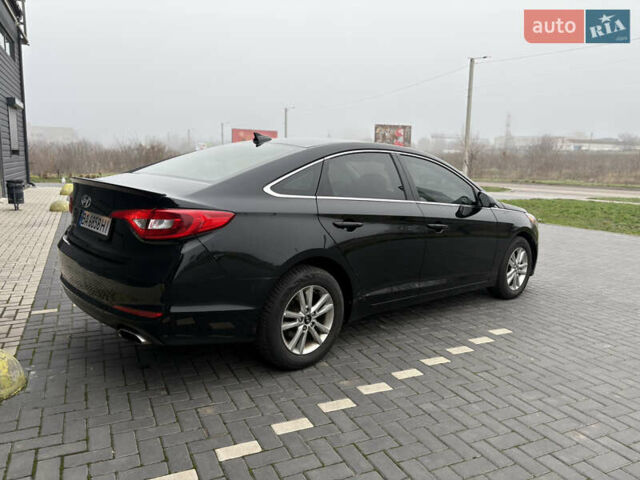 Черный Хендай Соната, объемом двигателя 2.36 л и пробегом 158 тыс. км за 9900 $, фото 4 на Automoto.ua