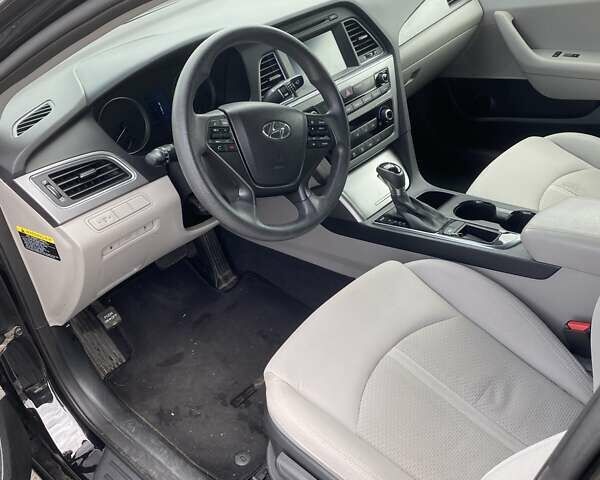 Чорний Хендай Соната, об'ємом двигуна 2.36 л та пробігом 120 тис. км за 12700 $, фото 5 на Automoto.ua