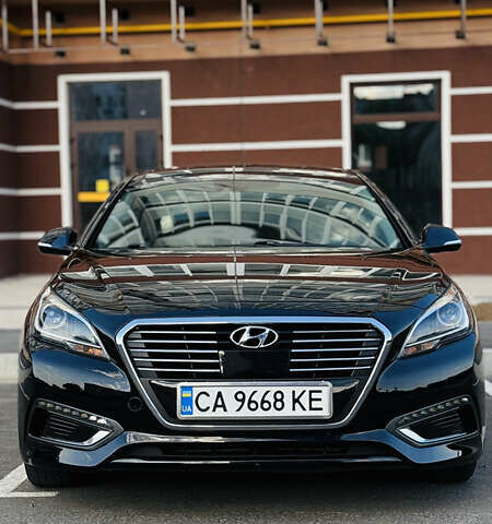 Черный Хендай Соната, объемом двигателя 2 л и пробегом 120 тыс. км за 17199 $, фото 4 на Automoto.ua