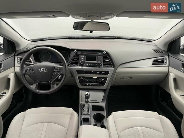 Черный Хендай Соната, объемом двигателя 2.4 л и пробегом 173 тыс. км за 10900 $, фото 11 на Automoto.ua