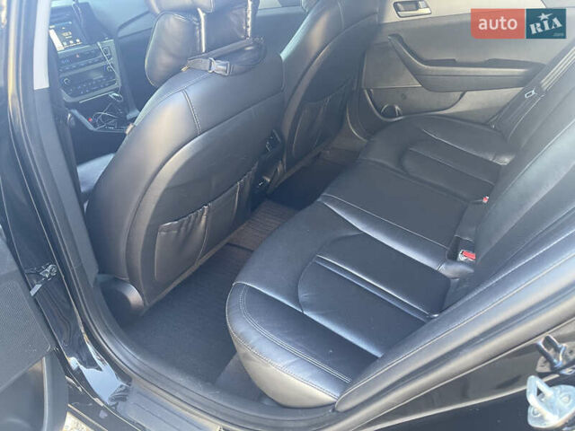Черный Хендай Соната, объемом двигателя 2 л и пробегом 216 тыс. км за 15555 $, фото 13 на Automoto.ua