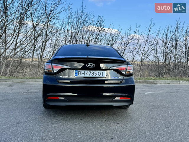 Чорний Хендай Соната, об'ємом двигуна 2 л та пробігом 74 тис. км за 12800 $, фото 7 на Automoto.ua