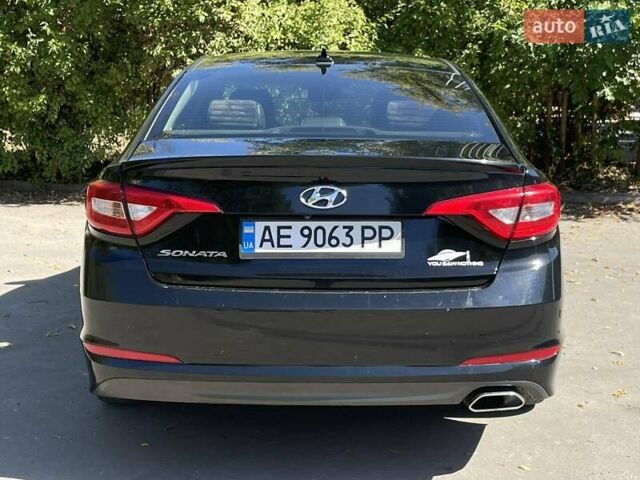 Черный Хендай Соната, объемом двигателя 2.4 л и пробегом 169 тыс. км за 10900 $, фото 4 на Automoto.ua
