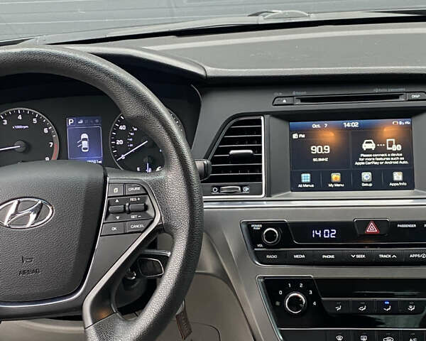 Черный Хендай Соната, объемом двигателя 2.36 л и пробегом 153 тыс. км за 8900 $, фото 12 на Automoto.ua