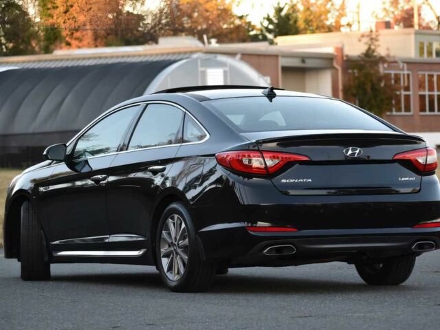 Черный Хендай Соната, объемом двигателя 2.4 л и пробегом 74 тыс. км за 1800 $, фото 2 на Automoto.ua