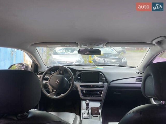 Хендай Соната 2016 в Тернополе на Automoto.ua Черный Хендай Соната, объемом двигателя 2 л и пробегом 250 тыс. км за 10700 $, фото 3 на Automoto.ua