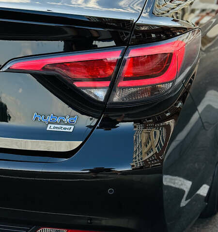 Черный Хендай Соната, объемом двигателя 2 л и пробегом 120 тыс. км за 17199 $, фото 9 на Automoto.ua