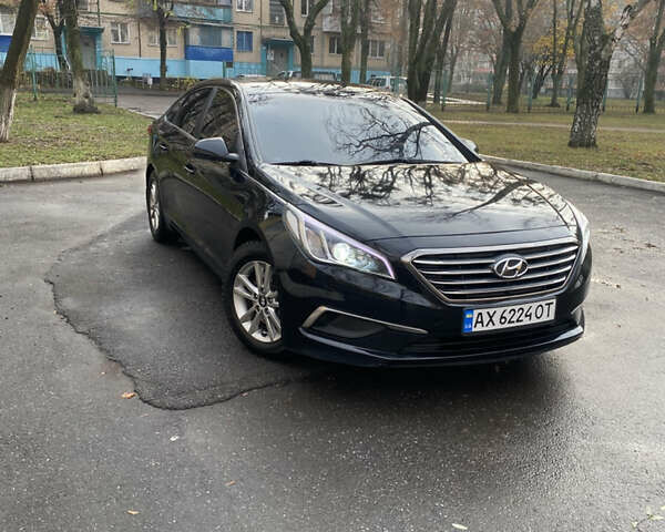 Черный Хендай Соната, объемом двигателя 2.36 л и пробегом 133 тыс. км за 10800 $, фото 2 на Automoto.ua