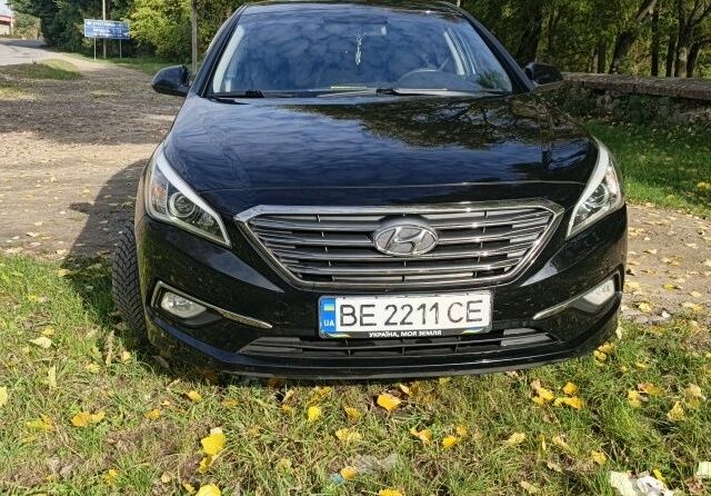 Черный Хендай Соната, объемом двигателя 2 л и пробегом 220 тыс. км за 12000 $, фото 16 на Automoto.ua
