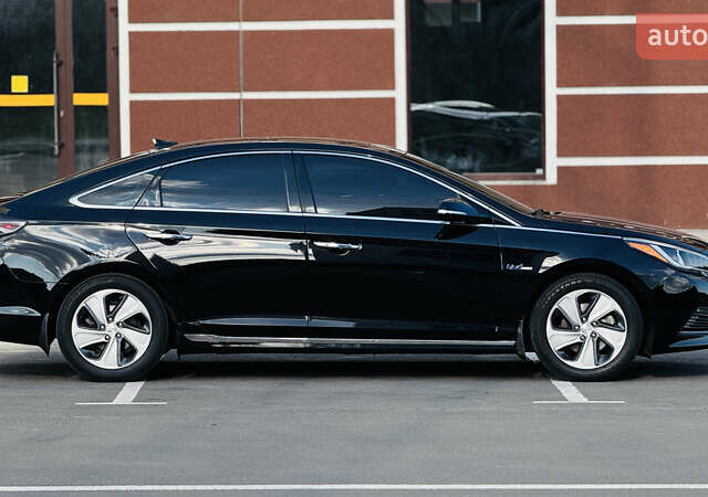 Черный Хендай Соната, объемом двигателя 2 л и пробегом 120 тыс. км за 17199 $, фото 10 на Automoto.ua