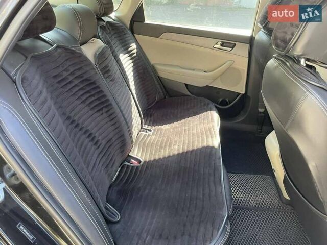 Черный Хендай Соната, объемом двигателя 2.4 л и пробегом 169 тыс. км за 10900 $, фото 18 на Automoto.ua