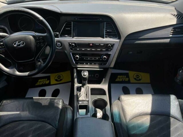 Чорний Хендай Соната, об'ємом двигуна 2.4 л та пробігом 151 тис. км за 10700 $, фото 8 на Automoto.ua