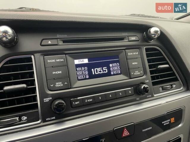 Черный Хендай Соната, объемом двигателя 2.4 л и пробегом 173 тыс. км за 10900 $, фото 15 на Automoto.ua