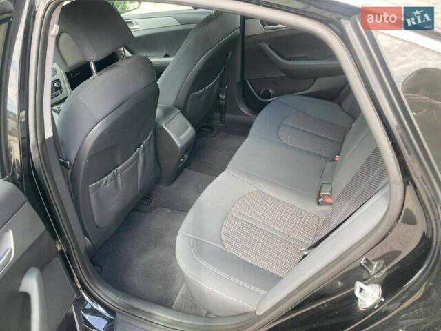 Черный Хендай Соната, объемом двигателя 2.36 л и пробегом 117 тыс. км за 11200 $, фото 9 на Automoto.ua