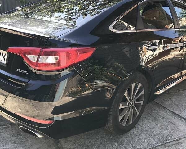 Черный Хендай Соната, объемом двигателя 2.36 л и пробегом 147 тыс. км за 11500 $, фото 6 на Automoto.ua