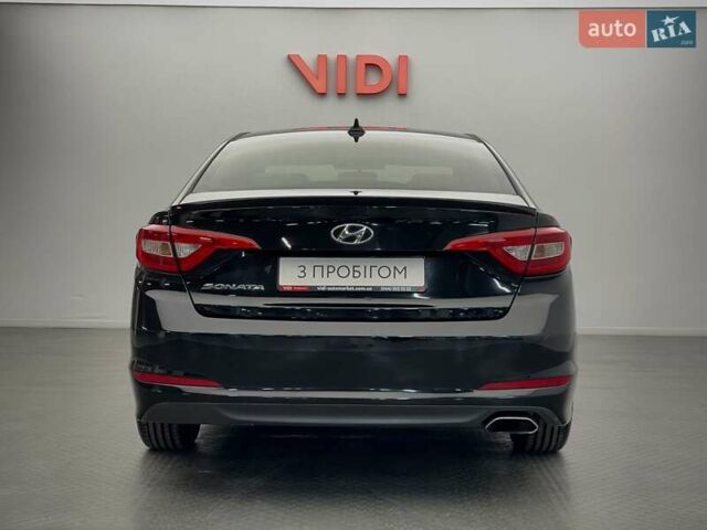 Черный Хендай Соната, объемом двигателя 2.4 л и пробегом 173 тыс. км за 10900 $, фото 5 на Automoto.ua
