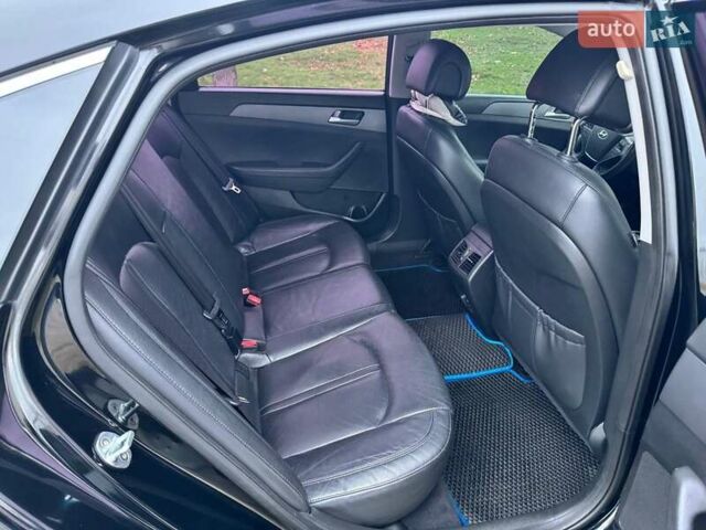 Чорний Хендай Соната, об'ємом двигуна 2 л та пробігом 210 тис. км за 12999 $, фото 7 на Automoto.ua