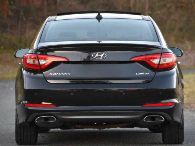 Черный Хендай Соната, объемом двигателя 2.4 л и пробегом 74 тыс. км за 1800 $, фото 3 на Automoto.ua