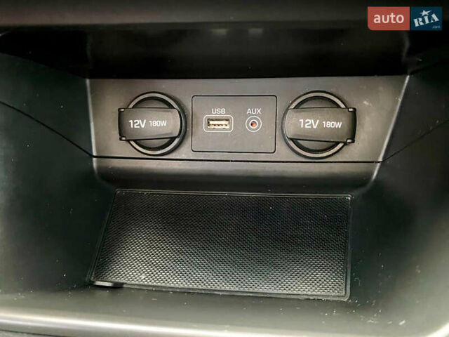 Черный Хендай Соната, объемом двигателя 2.36 л и пробегом 243 тыс. км за 10850 $, фото 39 на Automoto.ua