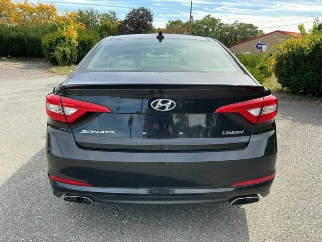 Черный Хендай Соната, объемом двигателя 2.4 л и пробегом 74 тыс. км за 1300 $, фото 4 на Automoto.ua