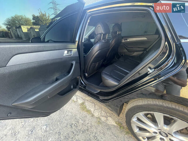 Черный Хендай Соната, объемом двигателя 2 л и пробегом 216 тыс. км за 15555 $, фото 14 на Automoto.ua