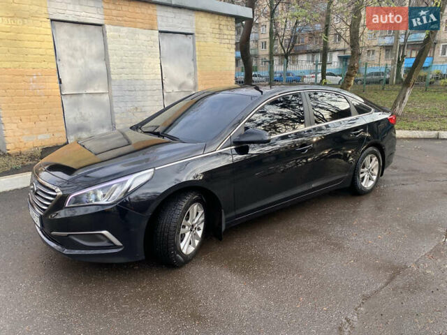 Черный Хендай Соната, объемом двигателя 2.36 л и пробегом 133 тыс. км за 10800 $, фото 5 на Automoto.ua