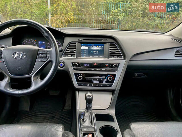 Черный Хендай Соната, объемом двигателя 2.36 л и пробегом 243 тыс. км за 10850 $, фото 28 на Automoto.ua