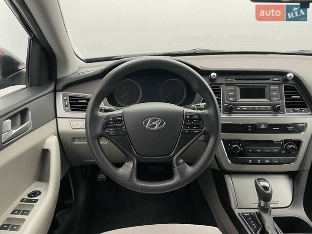 Черный Хендай Соната, объемом двигателя 2.4 л и пробегом 173 тыс. км за 10900 $, фото 13 на Automoto.ua