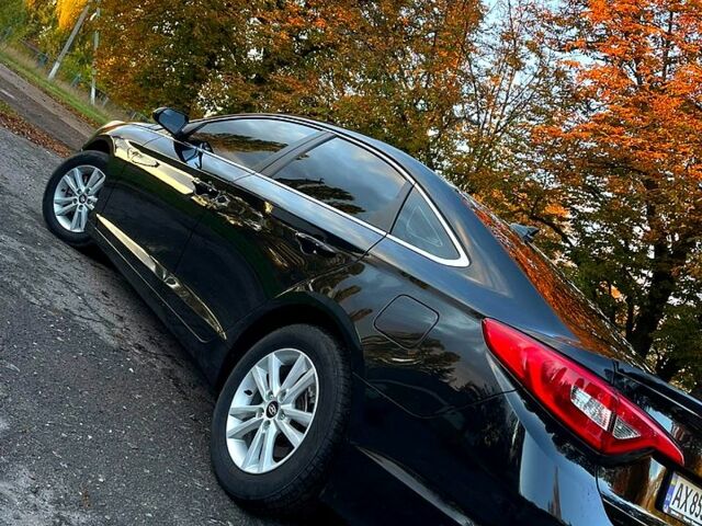 Черный Хендай Соната, объемом двигателя 2.4 л и пробегом 190 тыс. км за 8500 $, фото 4 на Automoto.ua