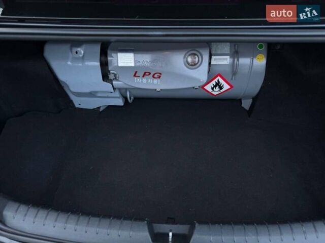 Чорний Хендай Соната, об'ємом двигуна 2 л та пробігом 210 тис. км за 12999 $, фото 14 на Automoto.ua