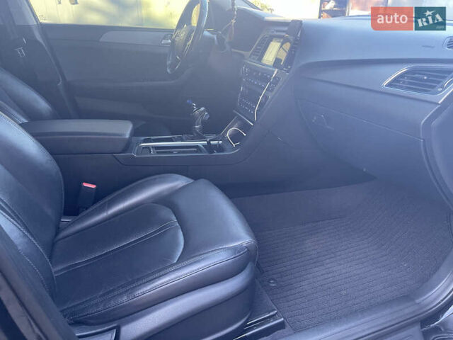 Черный Хендай Соната, объемом двигателя 2 л и пробегом 216 тыс. км за 15555 $, фото 11 на Automoto.ua